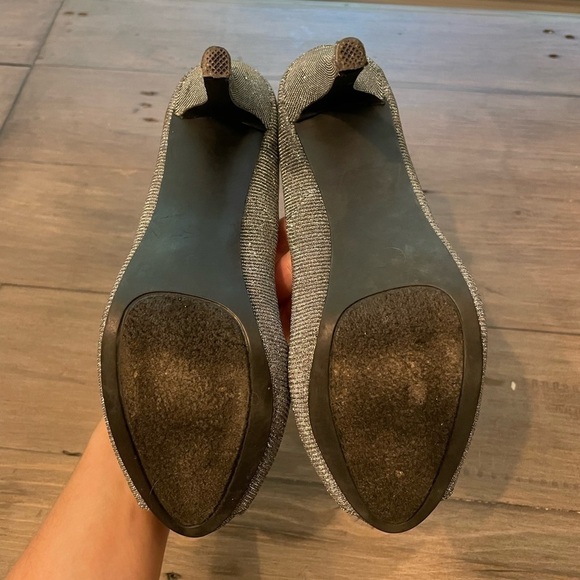 𝅺MICHAEL Silver Fabric Glitter Peep Toe Pumps Heels - Picture 7 of 9